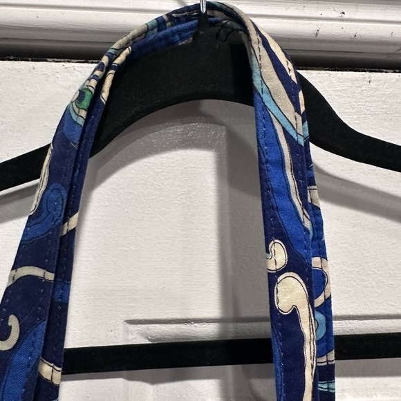 Vera Bradley 2 pcs. Blue and Green Tote with Matching Wristlet - Picture 7 of 14